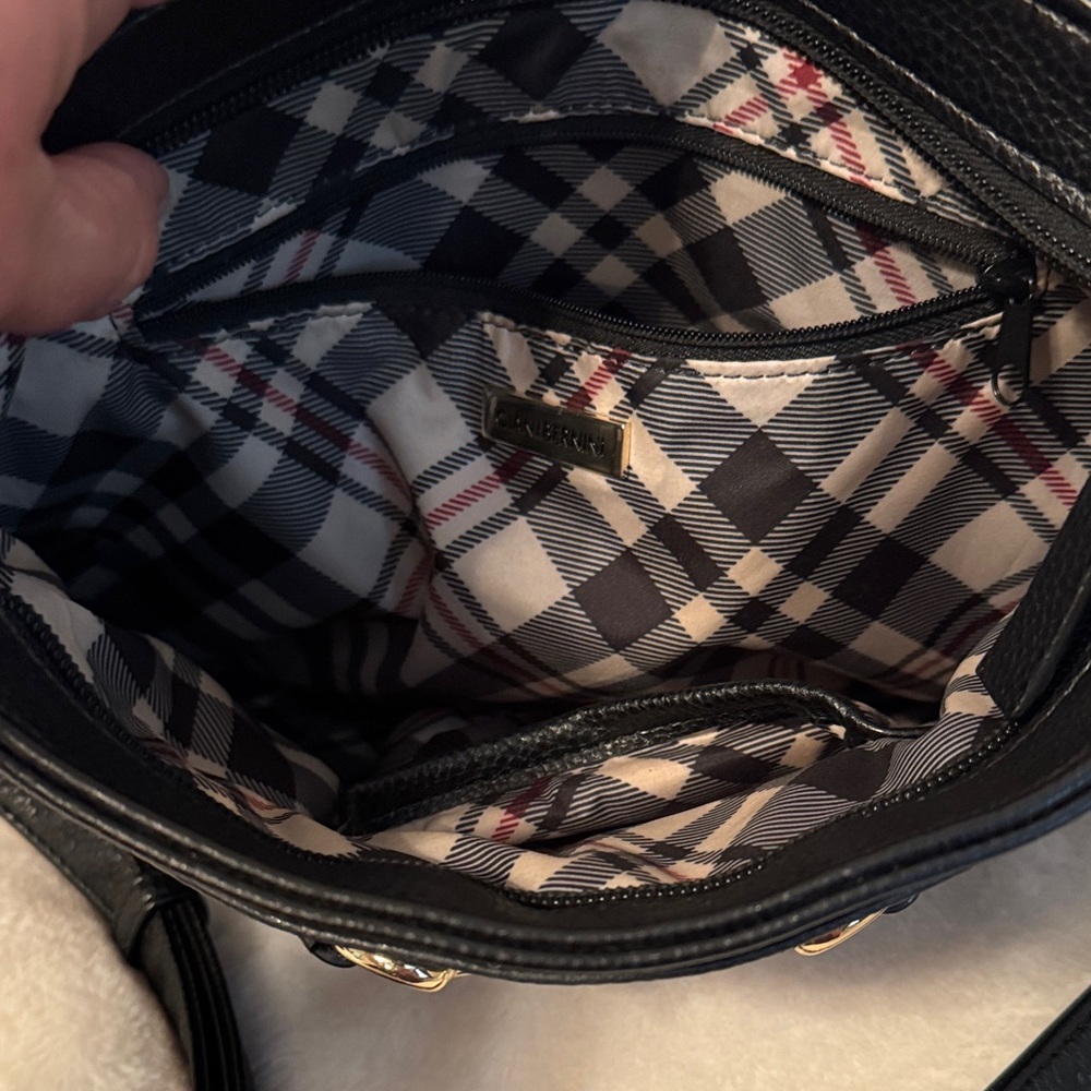Gianni Bernini Chic Black Crossbody Bag with Gold Accents Plaid inside. - Picture 4 of 7